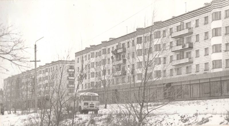 4. 1981 г. Улица Ломоносова.